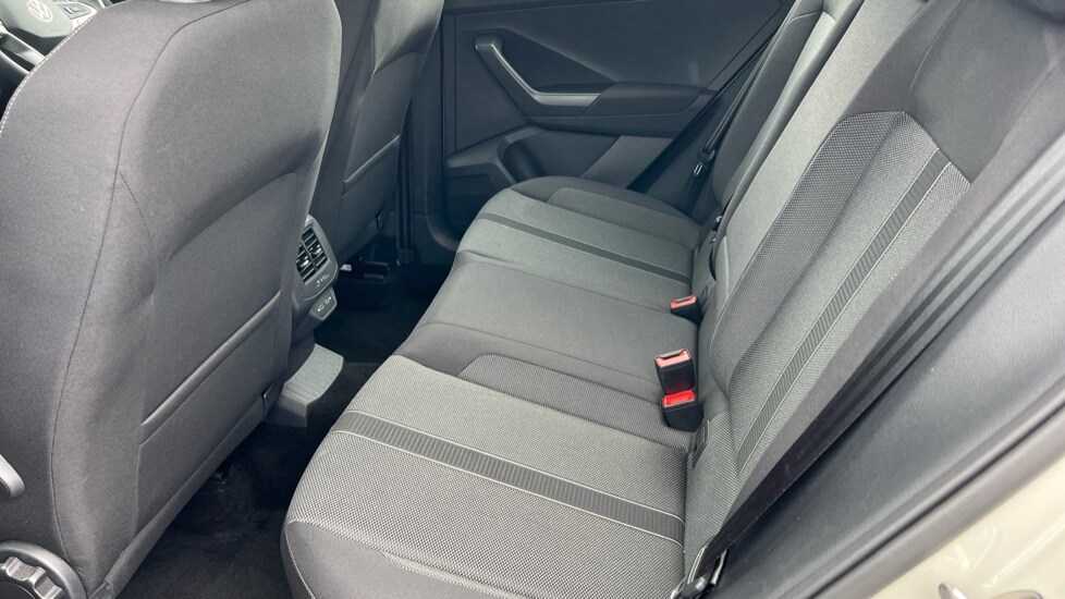 Used Volkswagen T-Roc 2023 for sale - 76112224: Photo 14
