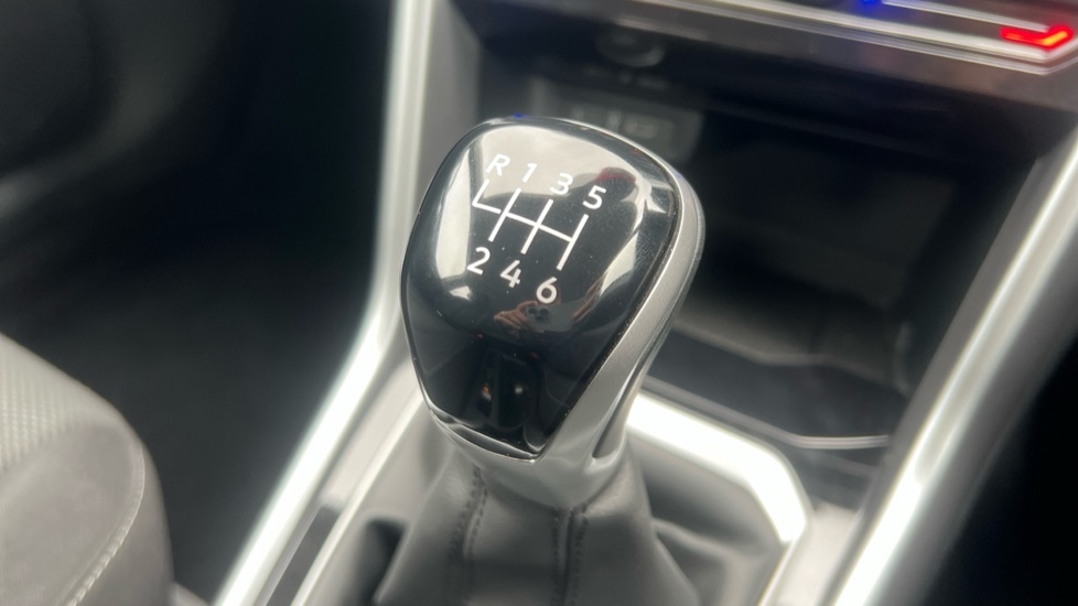 Used Volkswagen T-Roc 2023 for sale - 76112224: Photo 28