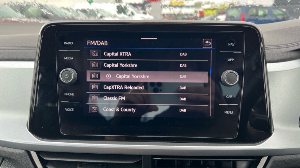 Used Volkswagen T-Roc 2023 for sale - 76112224: Photo 34