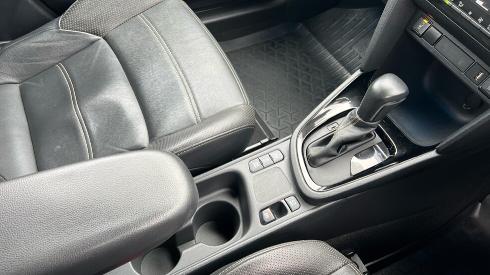 Used Toyota Yaris Cross 2022 for sale - 76873311: Photo 30