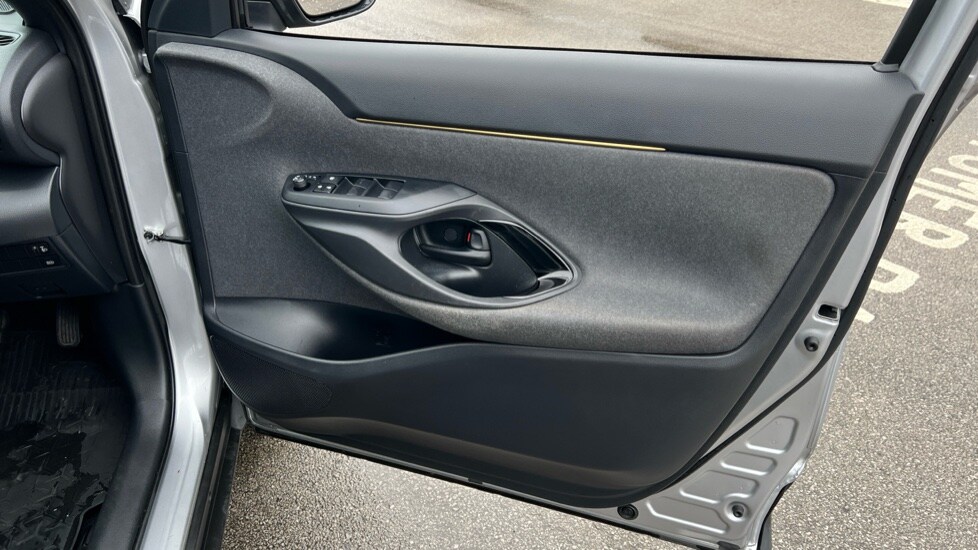 Used Toyota Yaris Cross 2022 for sale - 76873311: Photo 32