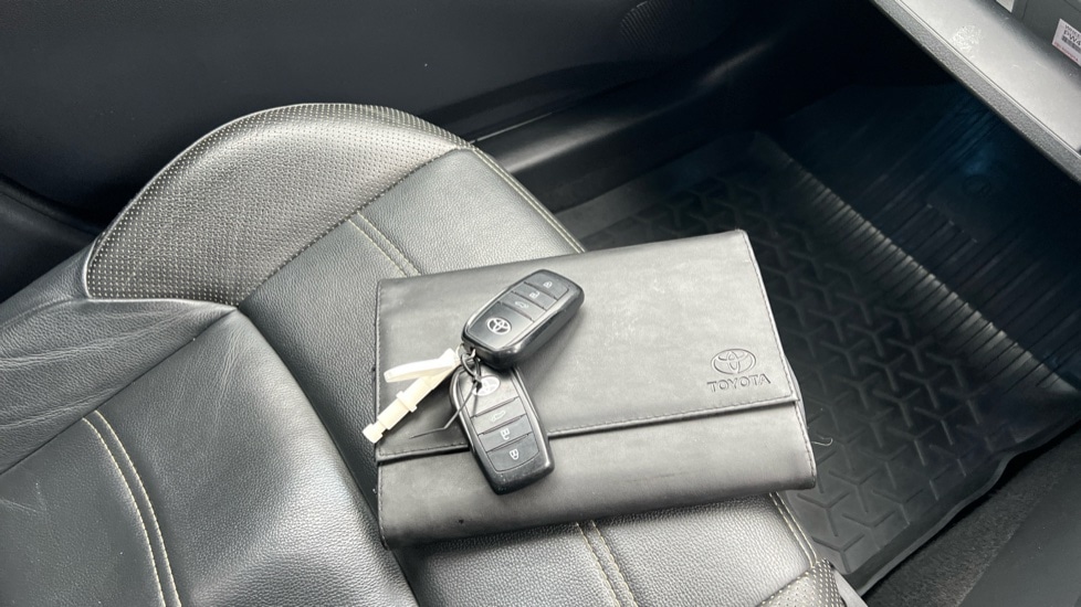 Used Toyota Yaris Cross 2022 for sale - 76873311: Photo 46