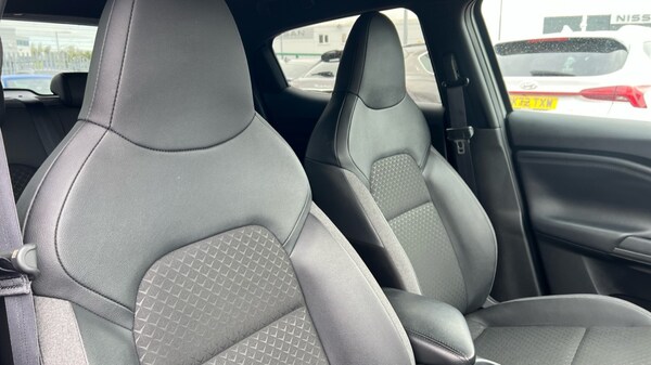 Used Nissan Juke 2024 for sale - 75389669: Photo 32