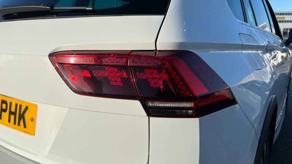 Used Volkswagen Tiguan 2019 for sale - 76773310: Photo 42