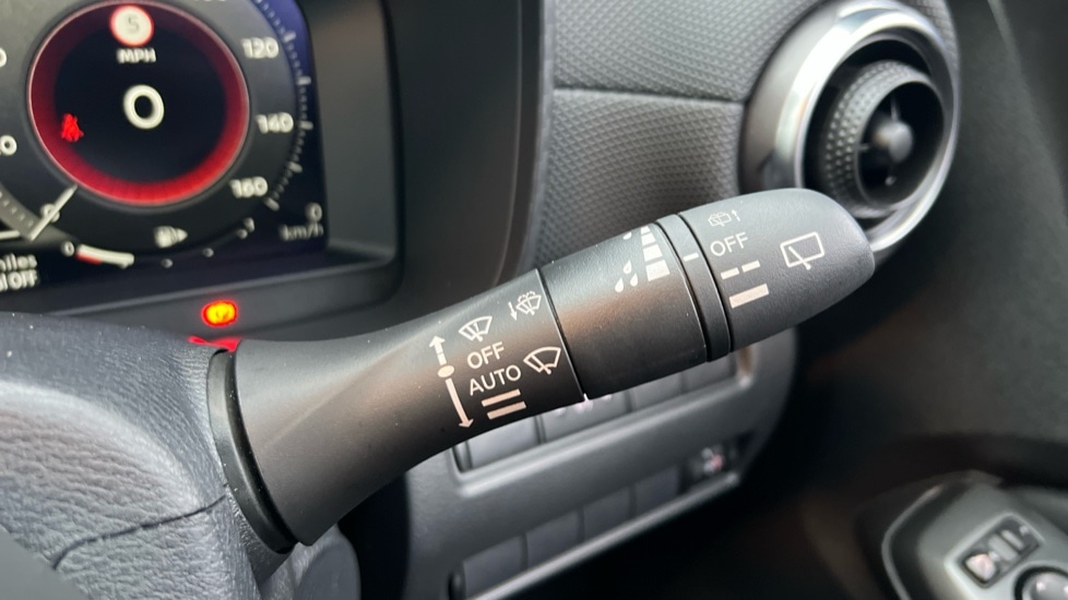 Used Nissan Juke 2024 for sale - 76948505: Photo 28