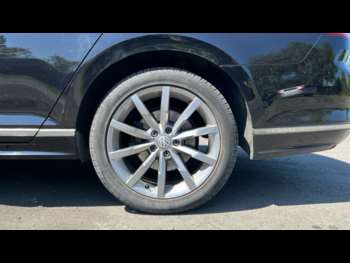 Used Volkswagen Passat 2017 for sale - 74220837: Photo