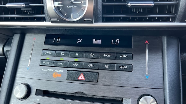 Used Lexus IS 2019 for sale - 74941117: Photo 32