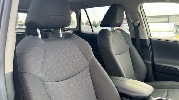 Used Toyota RAV4 2022 for sale - 75019006: Photo 30