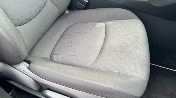 Used Toyota RAV4 2022 for sale - 75019006: Photo 31