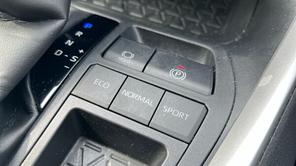 Used Toyota RAV4 2022 for sale - 75019006: Photo 38