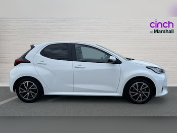 Used Toyota Yaris 2023 for sale - 76872001: Photo