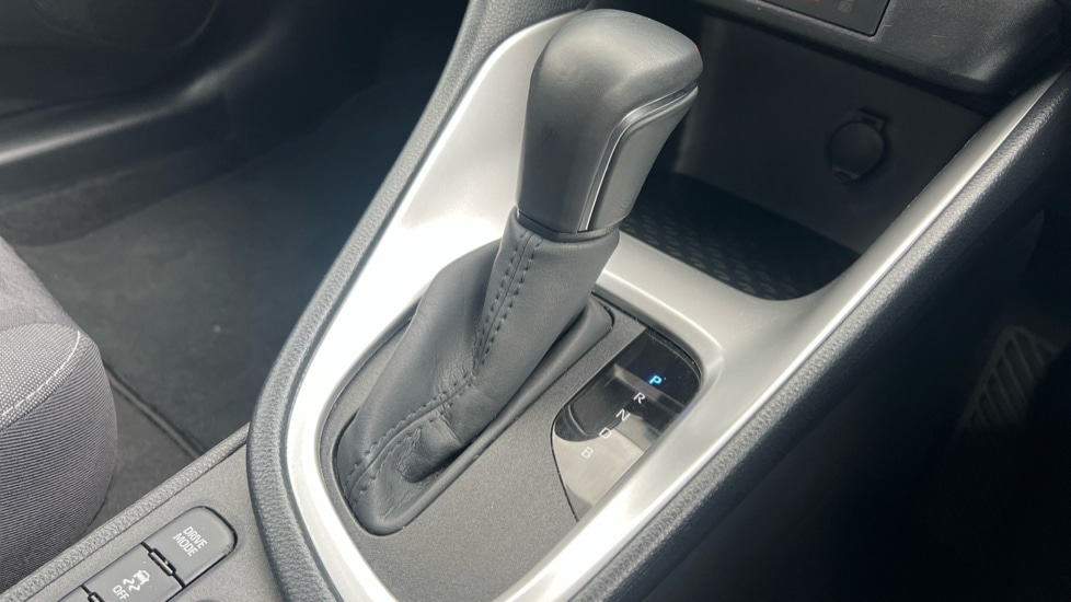 Used Toyota Yaris 2023 for sale - 76872001: Photo 30