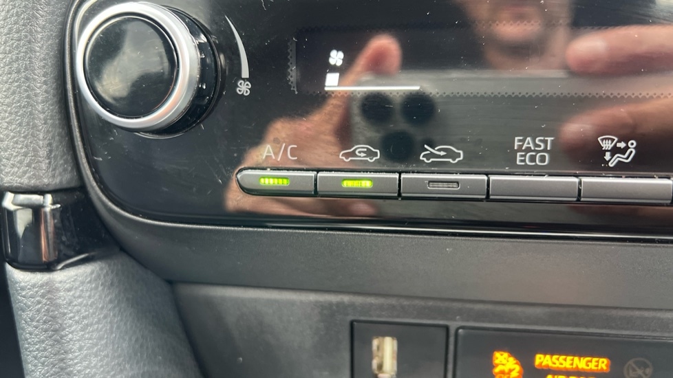 Used Toyota Yaris 2023 for sale - 76872001: Photo 33