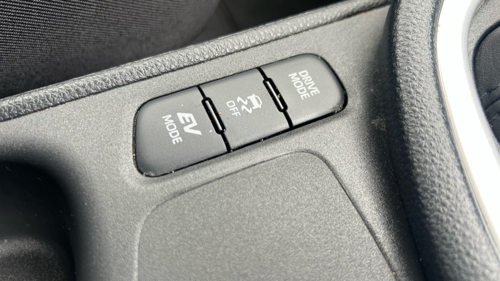 Used Toyota Yaris 2023 for sale - 76872001: Photo 36