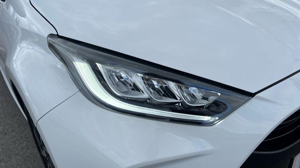 Used Toyota Yaris 2023 for sale - 76872001: Photo 38