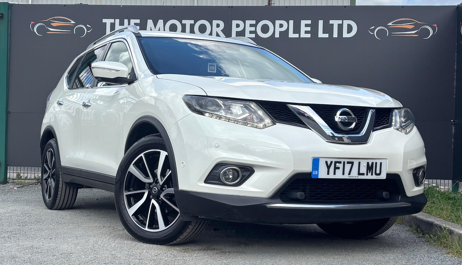 Used Nissan X-Trail 2017 for sale - 76020409: Photo 2