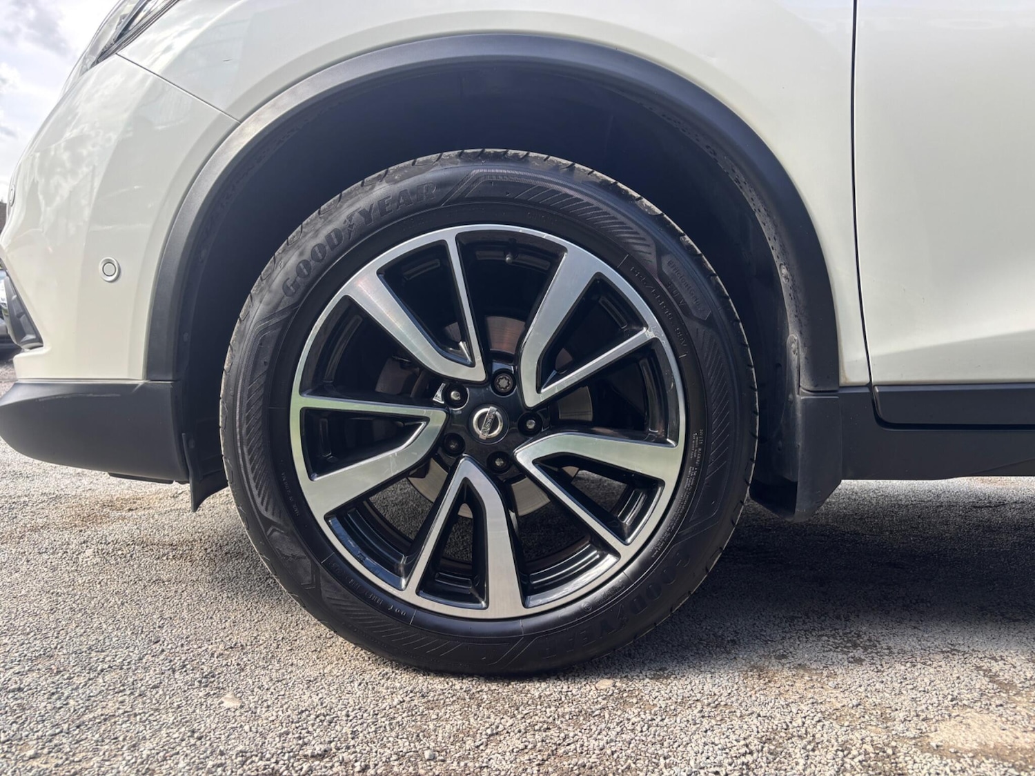 Used Nissan X-Trail 2017 for sale - 76020409: Photo 90