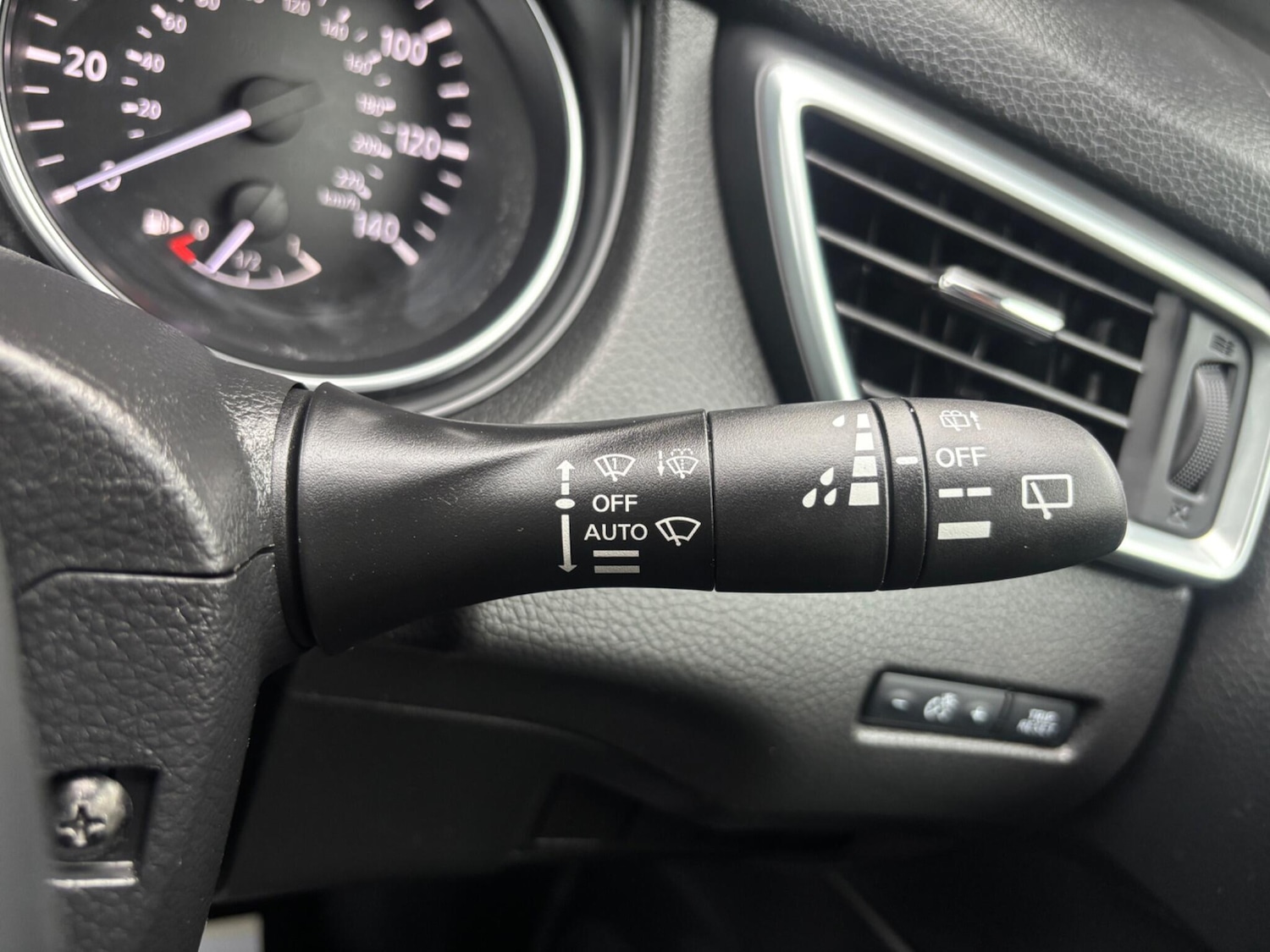 Used Nissan Qashqai 2017 for sale - 76032383: Photo 23