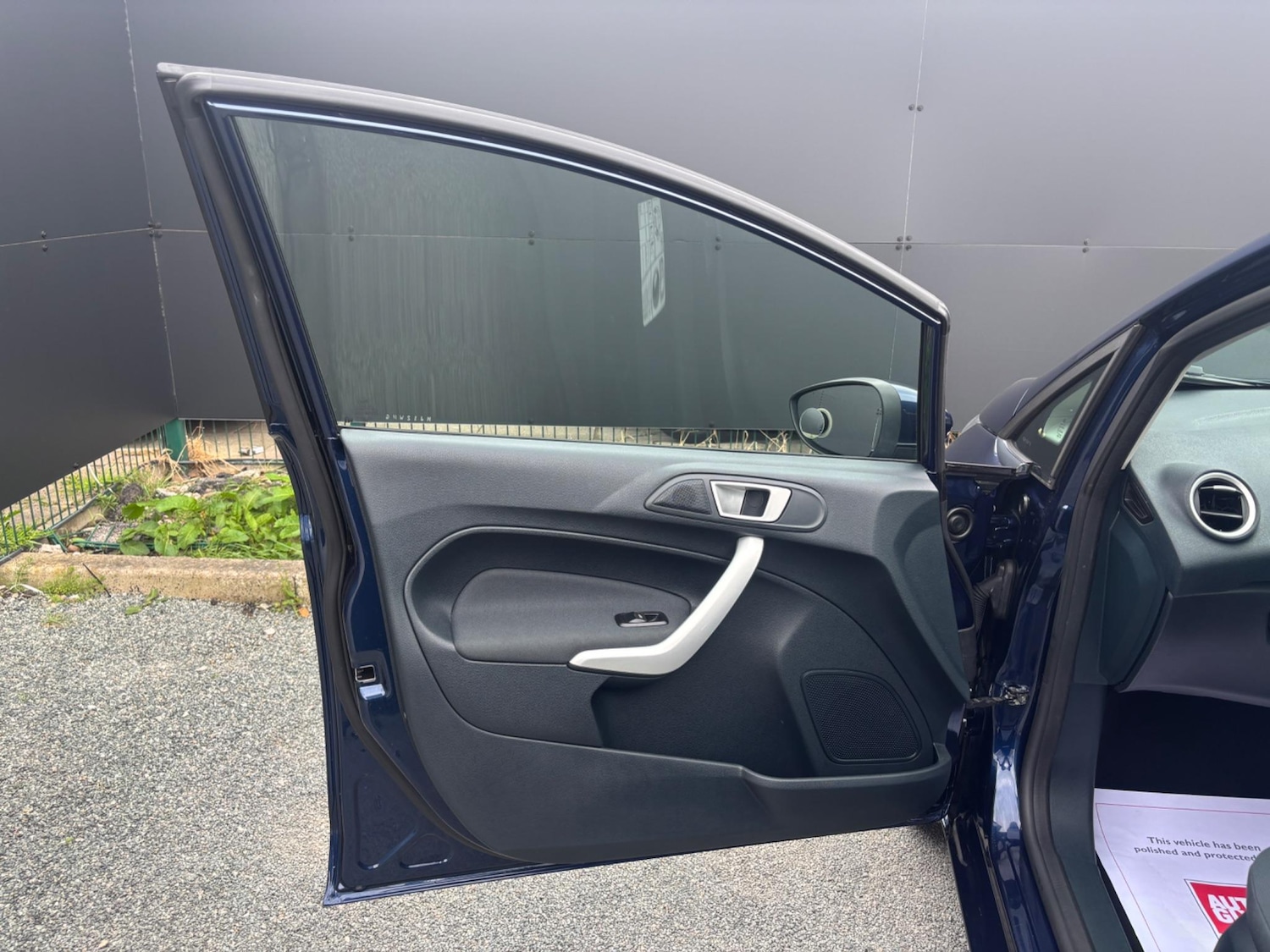Vehicle 29
