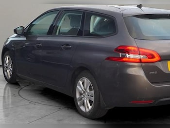 Used Peugeot 308 2017 for sale - 76623756: Photo