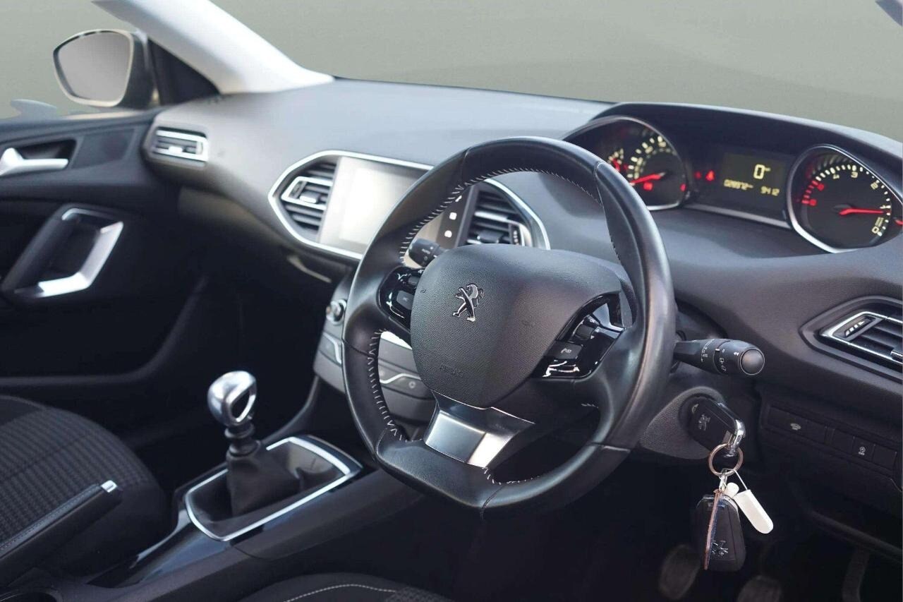 Used Peugeot 308 2017 for sale - 76623756: Photo 7