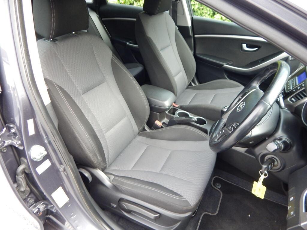 Used Hyundai i30 2016 for sale - 76309555: Photo 15