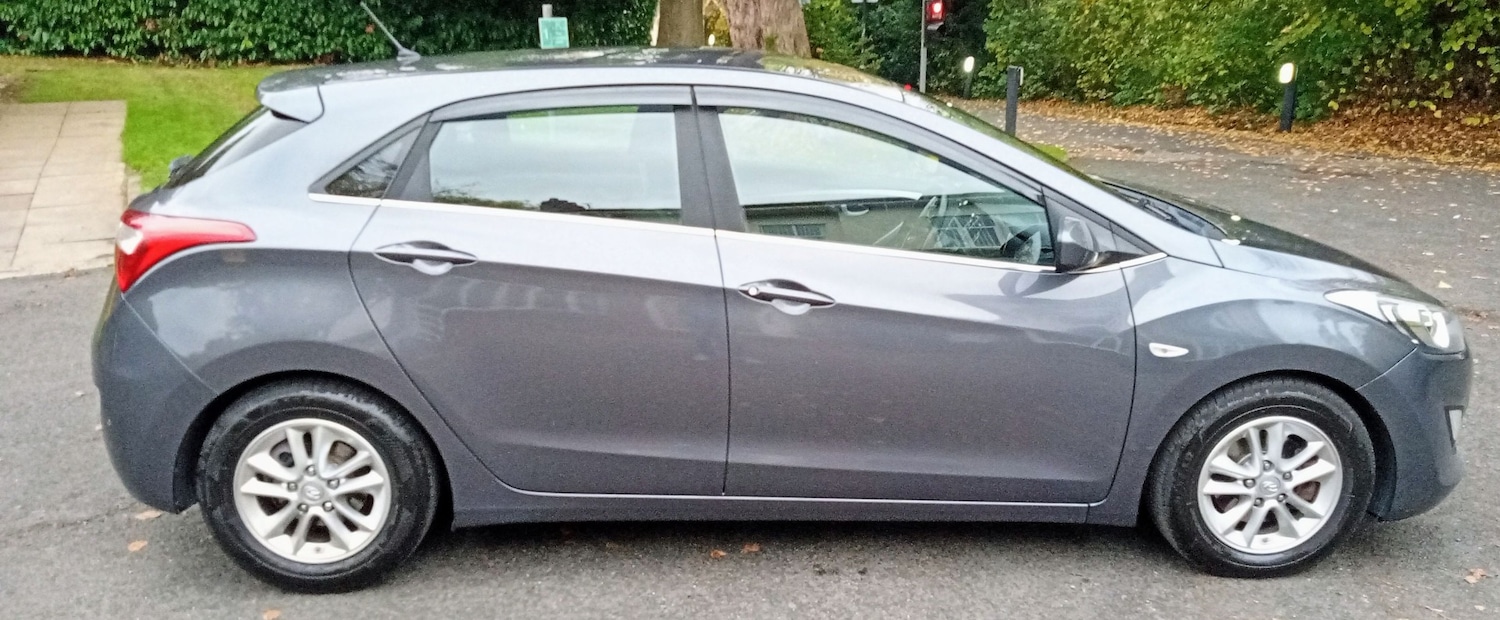 Used Hyundai i30 2016 for sale - 76309555: Photo 9