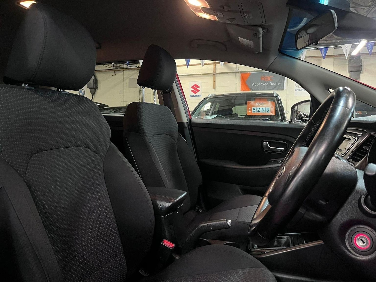 Used Kia Carens 2015 for sale - 76114765: Photo 12