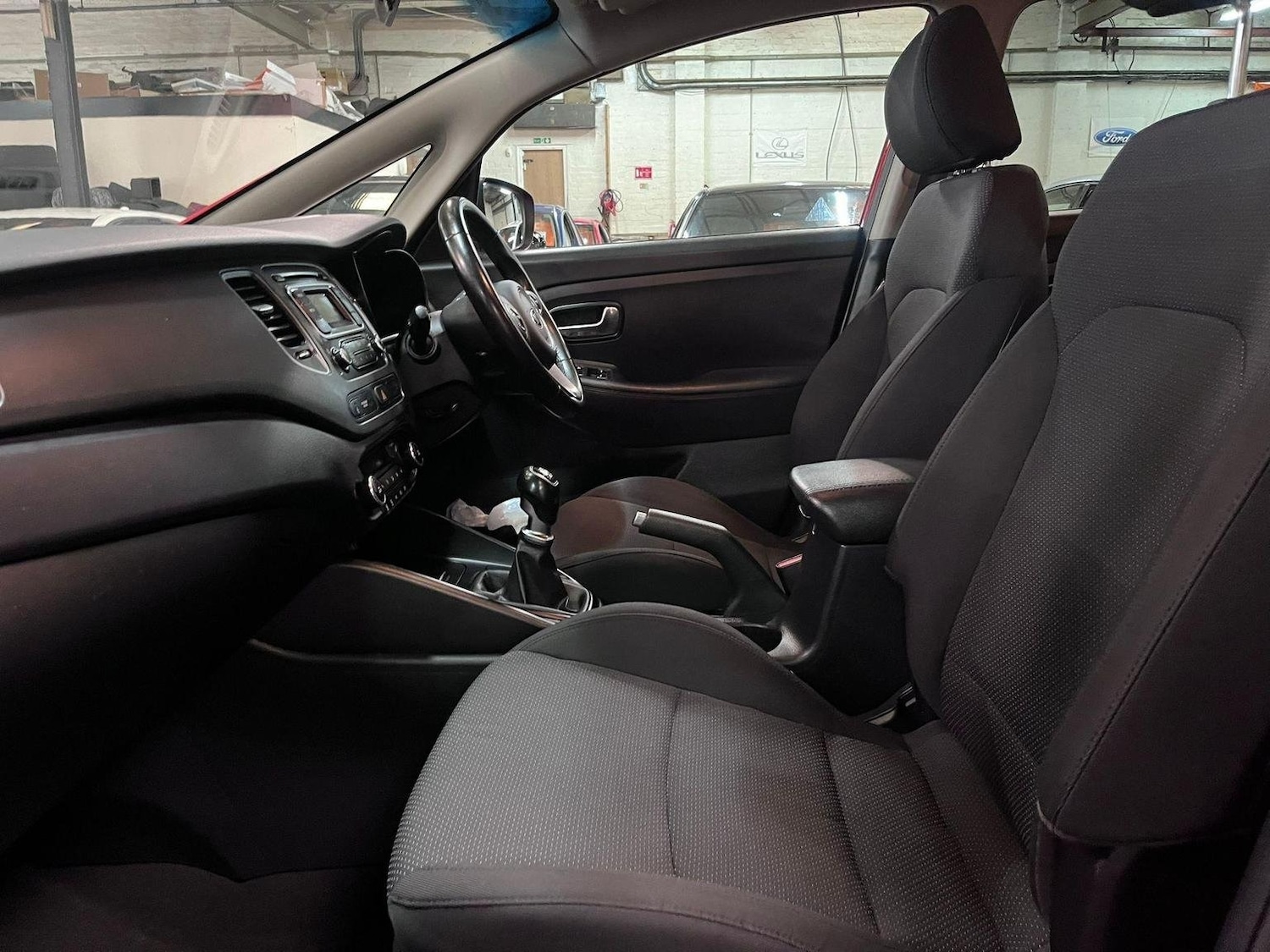 Used Kia Carens 2015 for sale - 76114765: Photo 13