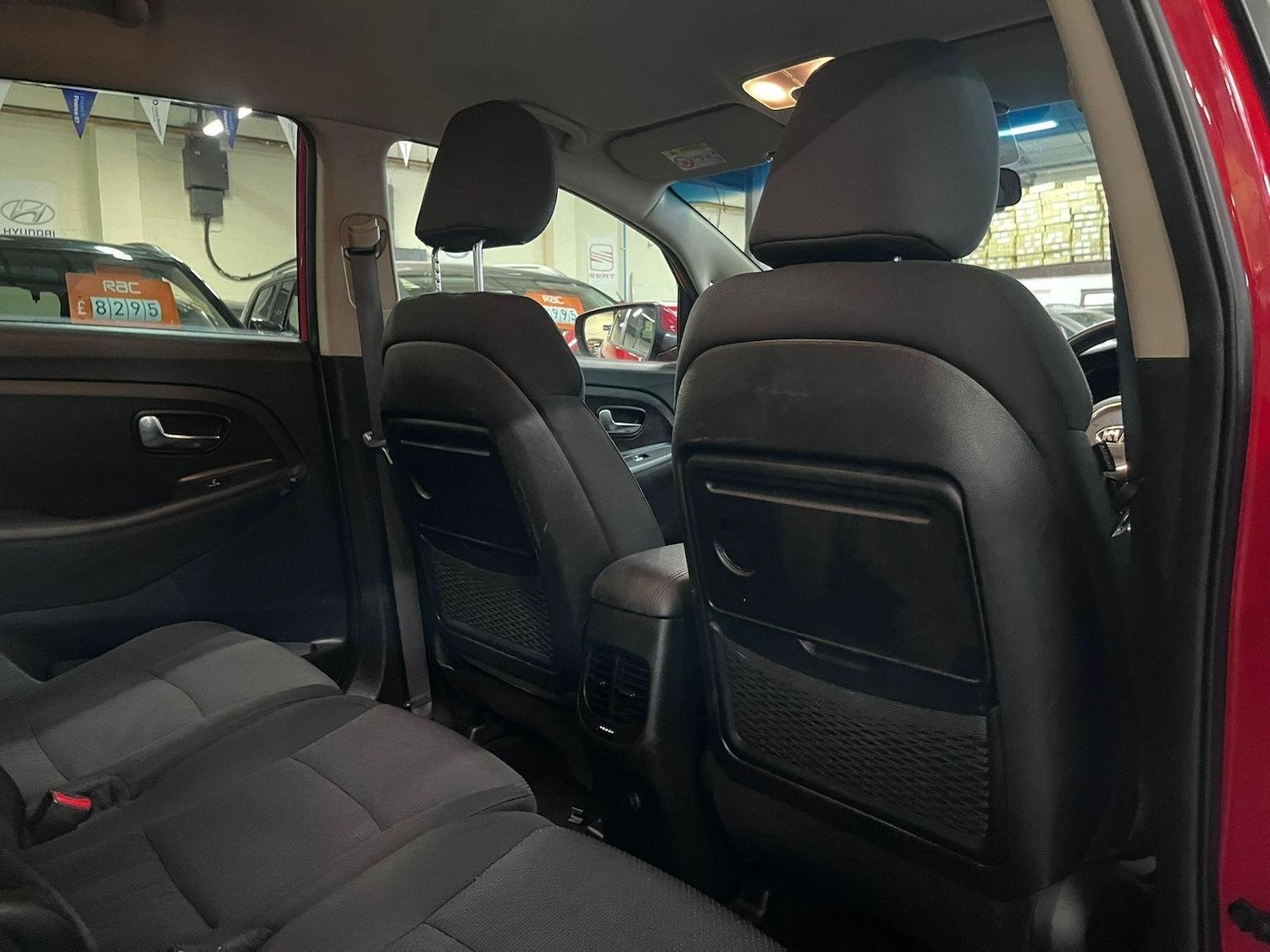 Used Kia Carens 2015 for sale - 76114765: Photo 15