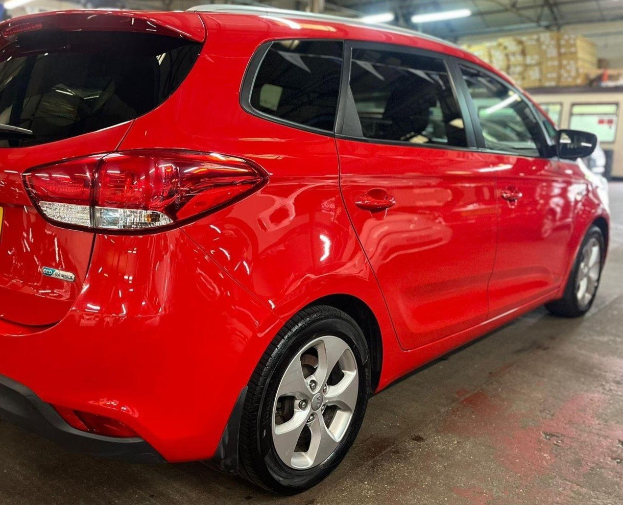 Used Kia Carens 2015 for sale - 76114765: Photo 3