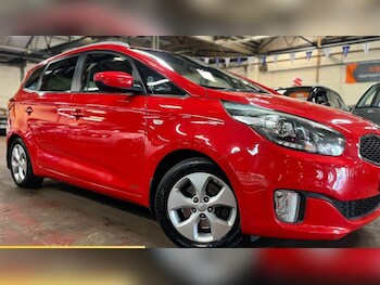 Used Kia Carens 2015 for sale - 76114765: Photo