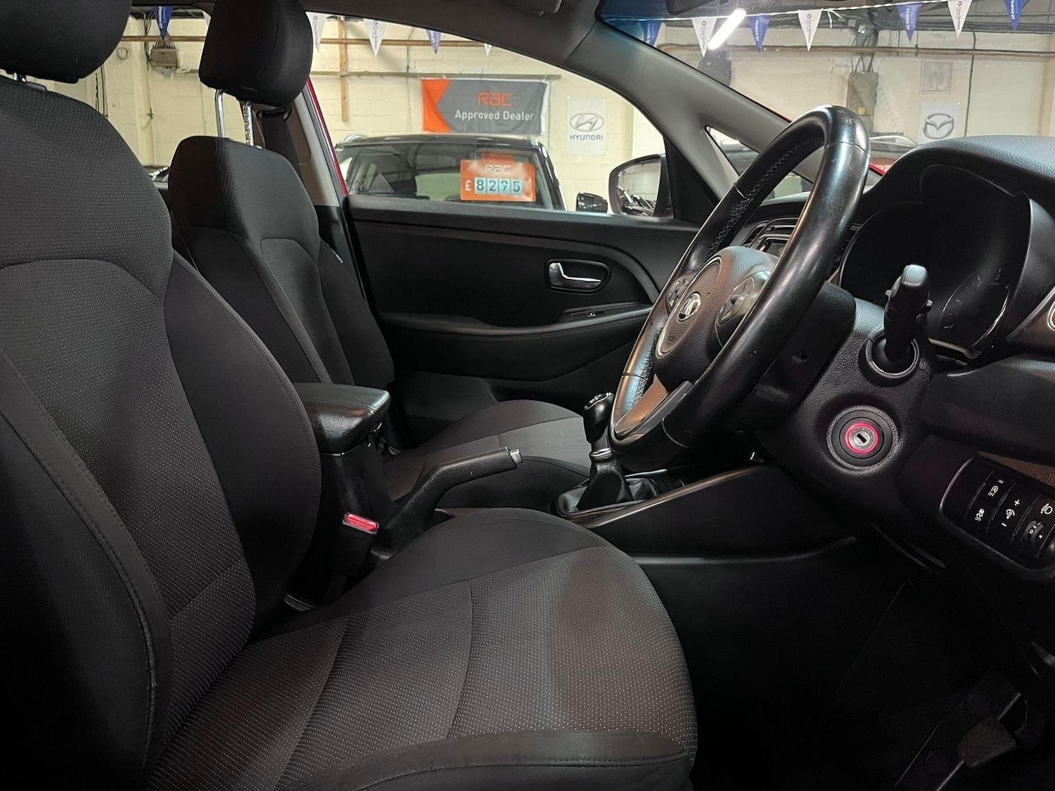 Used Kia Carens 2015 for sale - 76114765: Photo 7