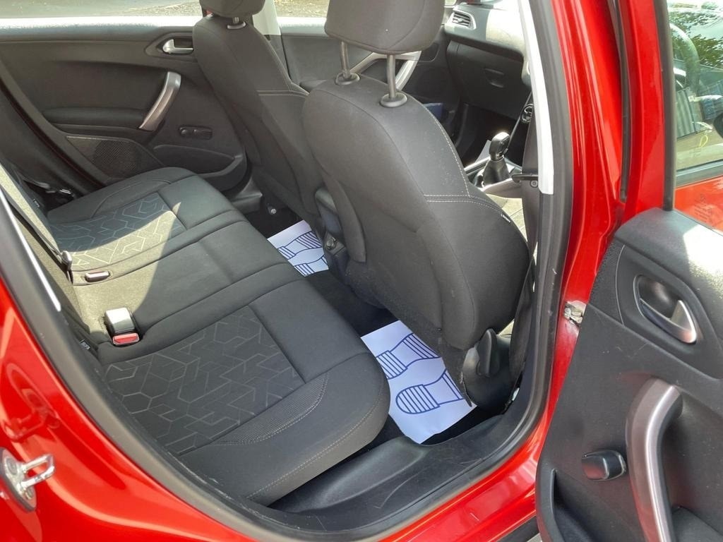 Used Peugeot 2008 2015 for sale - 76117371: Photo 9