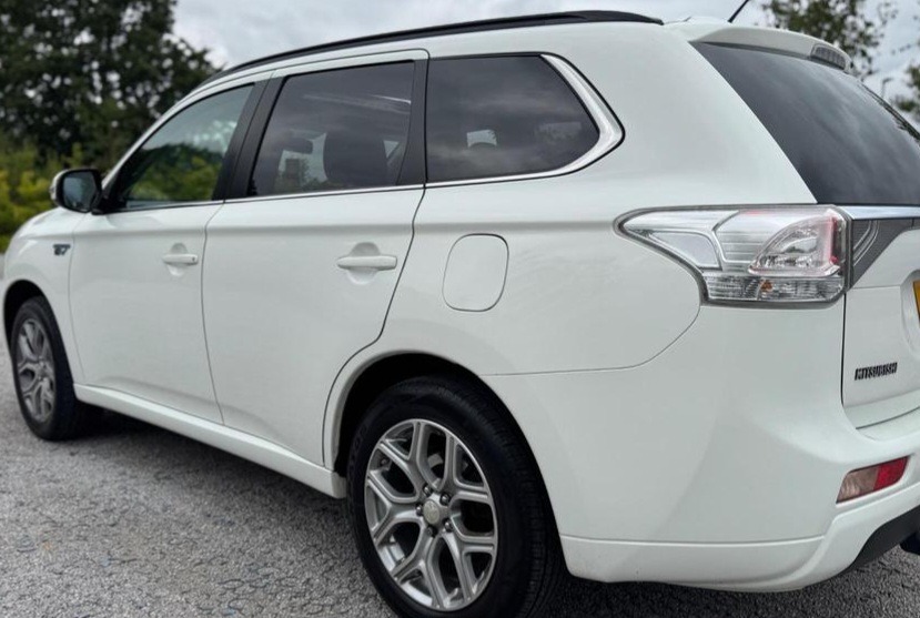 Used Mitsubishi Outlander 2015 for sale - 76116654: Photo 2