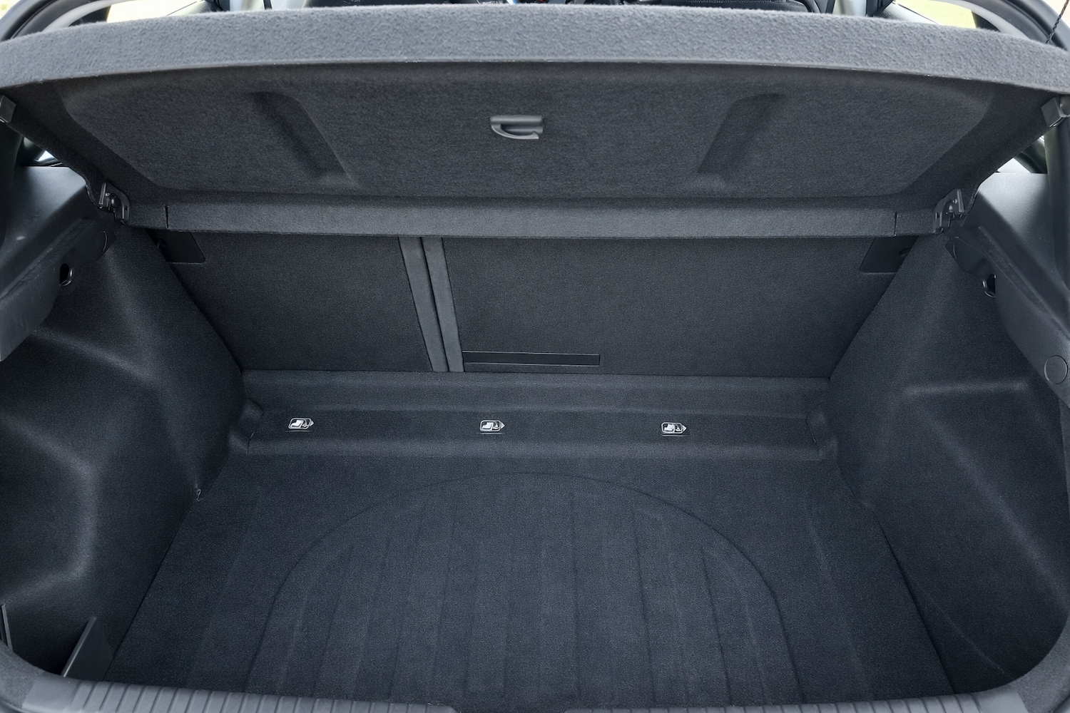 Used Hyundai i30 2014 for sale - 77943639: Photo 14