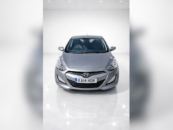 Used Hyundai i30 2014 for sale - 77943639: Photo