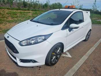 Used Ford Fiesta Van 2016 for sale - 74949596: Photo