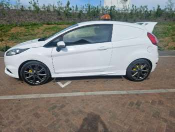 Used Ford Fiesta Van 2016 for sale - 74949596: Photo