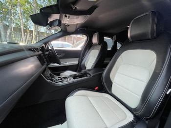 Used Jaguar XF 2016 for sale - 79177076: Photo