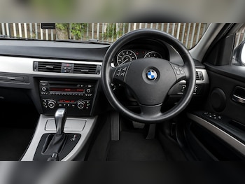 Used BMW 3 Series 2011 for sale - 79393828: Photo