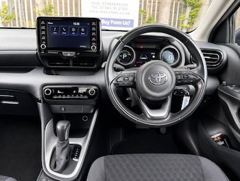 Used Toyota Yaris 2021 for sale - 79390061: Photo