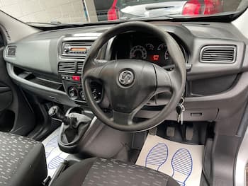 Used Vauxhall Combo 2017 for sale - 79855516: Photo