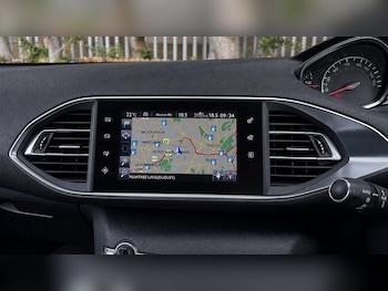 Used Peugeot 308 2015 for sale - 78995479: Photo
