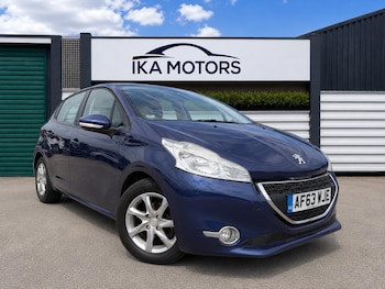 Used Peugeot 208 2014 for sale - 79393832: Photo