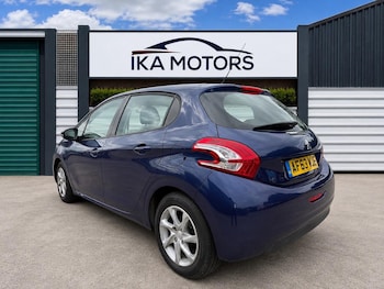 Used Peugeot 208 2014 for sale - 79393832: Photo