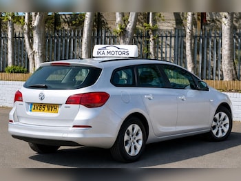 Used Vauxhall Astra 2015 for sale - 78995477: Photo