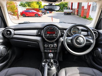Used MINI Hatch 2017 for sale - 79390020: Photo