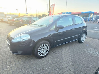 Used Fiat Grande Punto 2009 for sale - 76122579: Photo