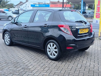 Used Toyota Yaris 2012 for sale - 75915181: Photo